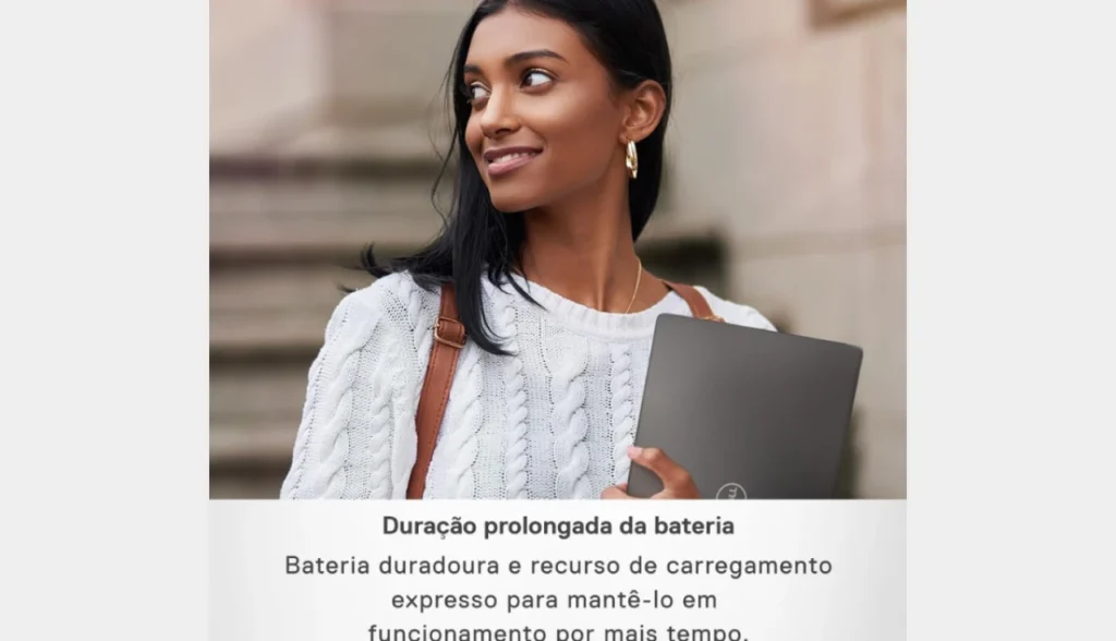 Mulher segurando o Notebook Dell Inspiron, mostrando leveza e praticidade para transporte.