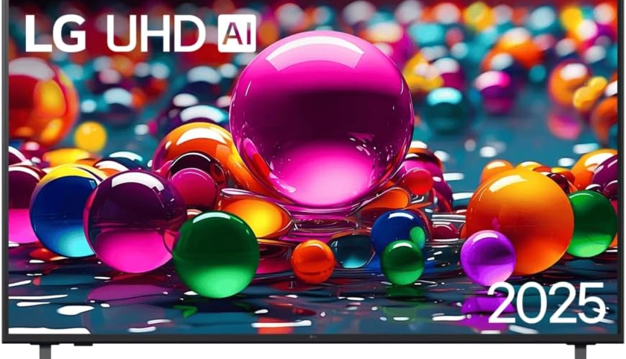 Smart TV LG UHD AI com design moderno e cores vibrantes exibindo uma cena de bolinhas coloridas em uma superfície líquida. A tela exibe as palavras 'LG UHD AI' e '2025' no canto superior esquerdo.